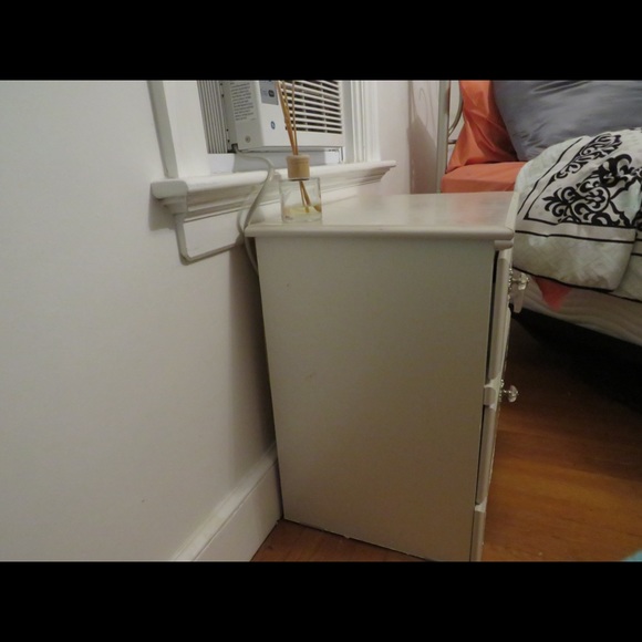 Bedroom Set - Picture 4 of 8